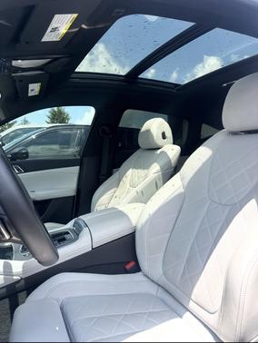 White 2023 BMW X6 xDrive40i