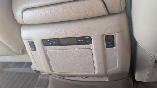 Gray 2014 INFINITI QX80 Base