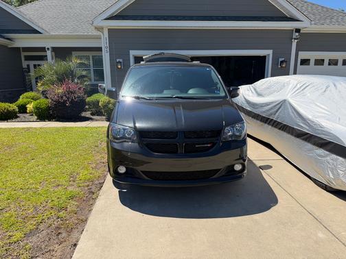 Black 2016 Dodge Grand Caravan R/T