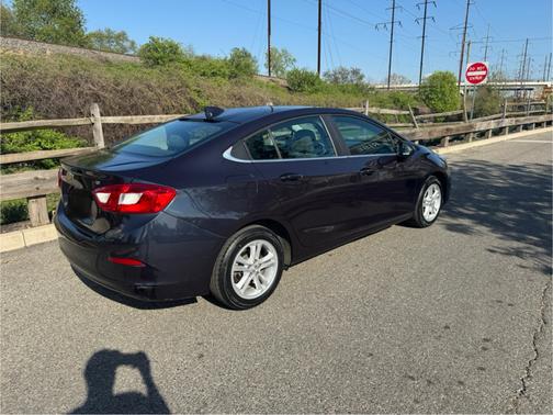Blue 2016 Chevrolet Cruze LT