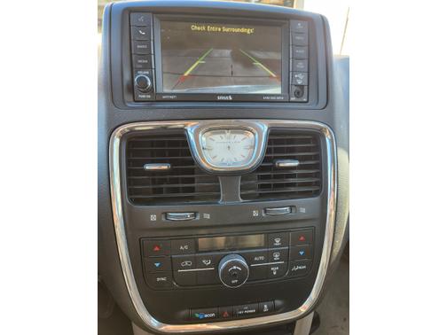 2014 Chrysler Town & Country Touring