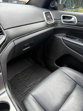 White 2021 Jeep Grand Cherokee Limited
