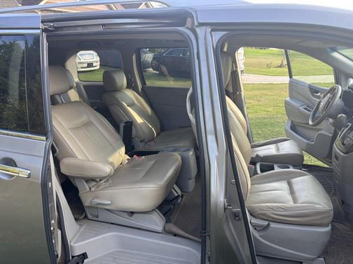 Silver 2013 Nissan Quest SV