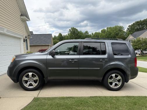 Gray 2013 Honda Pilot EX-L