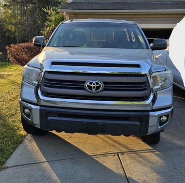 Silver 2014 Toyota Tundra SR5