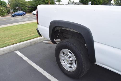 White 2007 Chevrolet Silverado 2500 LS H/D Extended Cab Classic