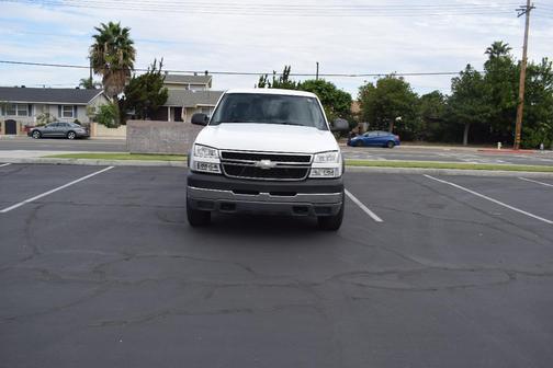 White 2007 Chevrolet Silverado 2500 LS H/D Extended Cab Classic