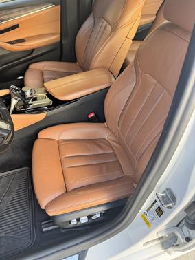 White 2019 BMW 530 i