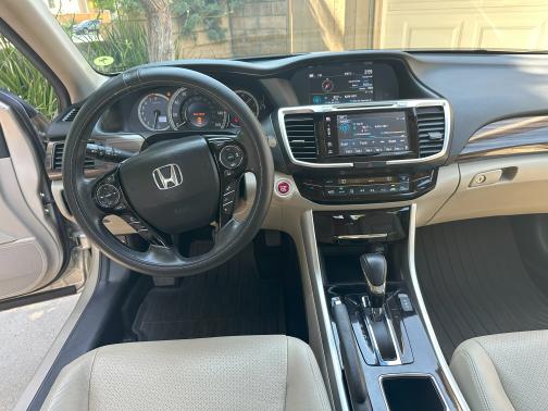 2017 Honda Accord EX-L w/Navigation & Honda Sensing
