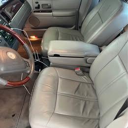 Silver 2003 Lincoln Town Car Cartier