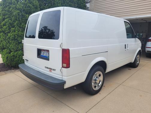 2004 Chevrolet Astro Base