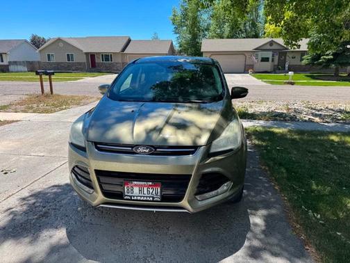 Green 2013 Ford Escape SEL