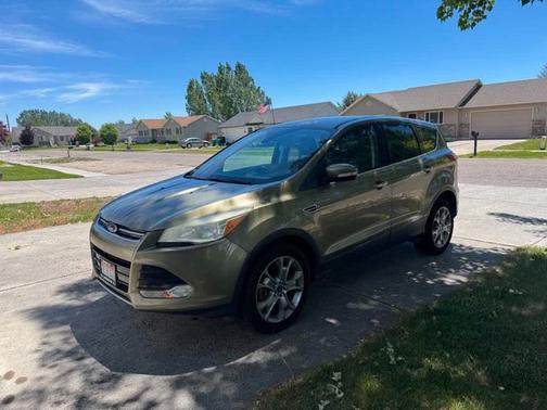 Green 2013 Ford Escape SEL