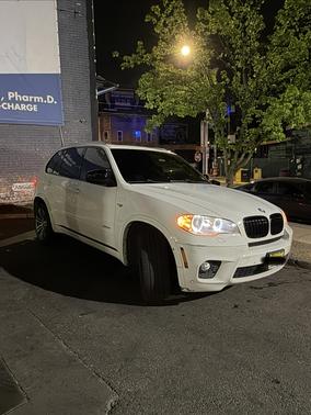 White 2013 BMW X5 xDrive35i Sport Activity