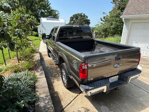 Brown 2016 Ford F-250 Lariat