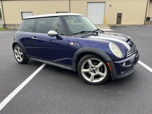 2005 MINI Cooper S Base
