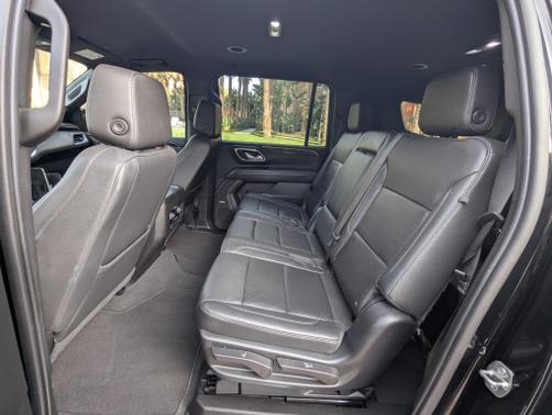 Black 2022 Chevrolet Suburban LT