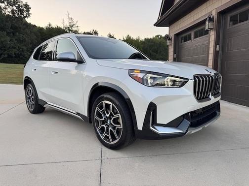 White 2023 BMW X1 xDrive 28i