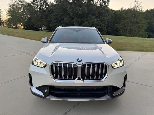 White 2023 BMW X1 xDrive 28i