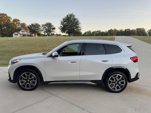 White 2023 BMW X1 xDrive 28i