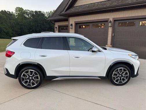 White 2023 BMW X1 xDrive 28i