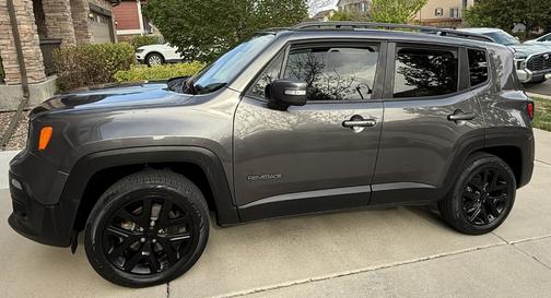Gray 2018 Jeep Renegade Altitude