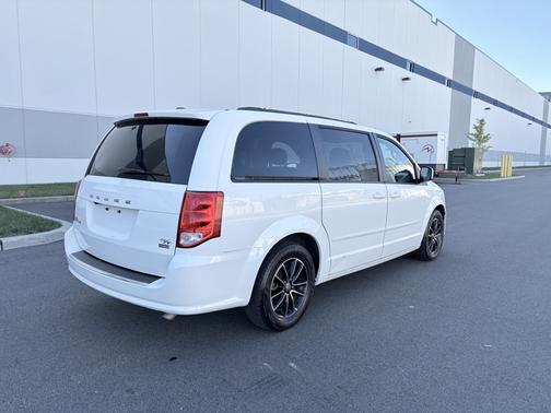 2016 Dodge Grand Caravan R/T