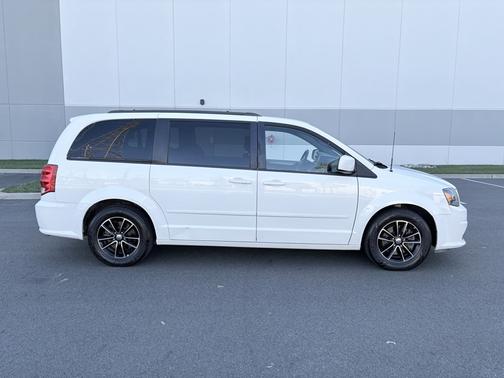 2016 Dodge Grand Caravan R/T
