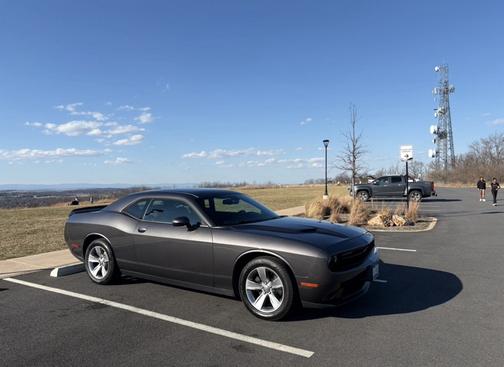 2015 Dodge Challenger SXT