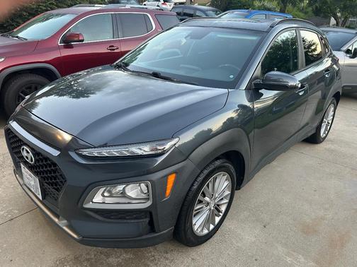 Gray 2020 Hyundai KONA SEL Plus