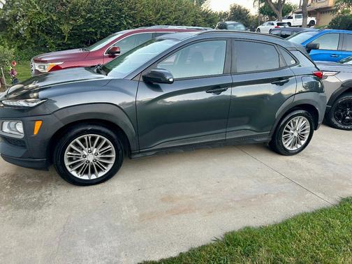 Gray 2020 Hyundai KONA SEL Plus