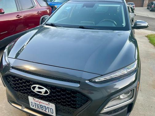 Gray 2020 Hyundai KONA SEL Plus