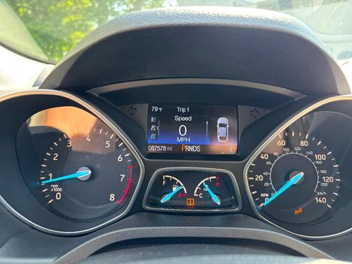 Black 2017 Ford Escape SE