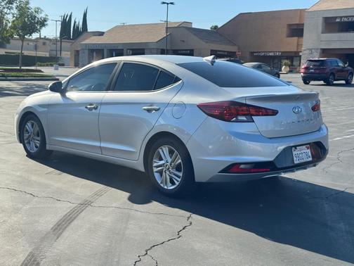 Silver 2019 Hyundai ELANTRA SEL