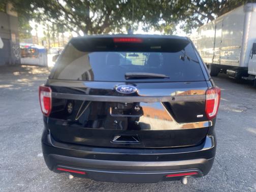 Black 2016 Ford Utility Police Interceptor Base