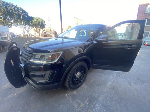 Black 2016 Ford Utility Police Interceptor Base