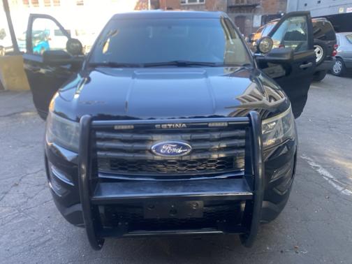 Black 2016 Ford Utility Police Interceptor Base