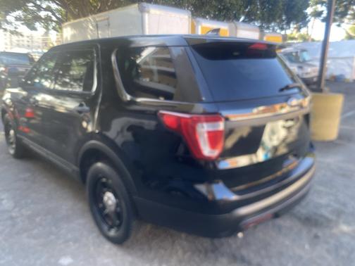 Black 2016 Ford Utility Police Interceptor Base