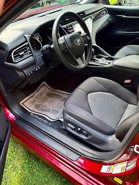 2019 Toyota Camry Hybrid LE
