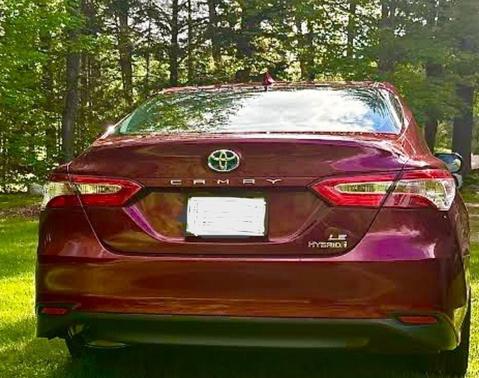 2019 Toyota Camry Hybrid LE
