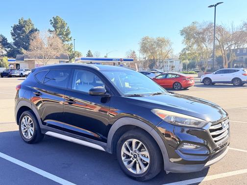 2018 Hyundai TUCSON SEL