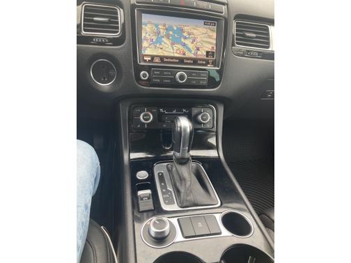 2016 Volkswagen Touareg VR6 Sport w/Technology