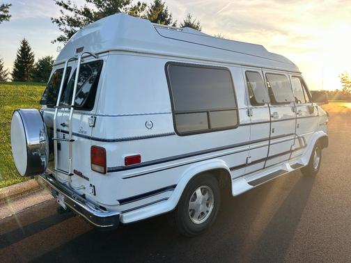 White 1995 GMC Vandura G2500