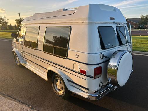 White 1995 GMC Vandura G2500