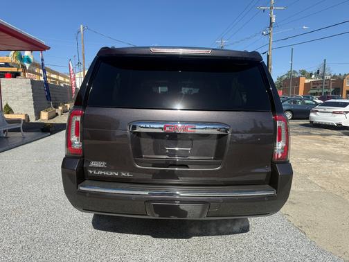 Gray 2018 GMC Yukon XL Denali