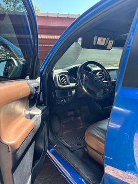 Blue 2016 Toyota Tacoma Limited