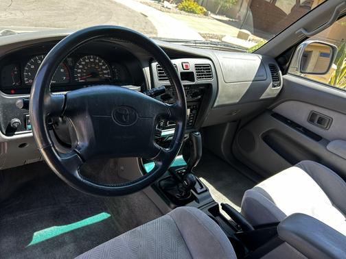 Gray 2001 Toyota 4Runner SR5