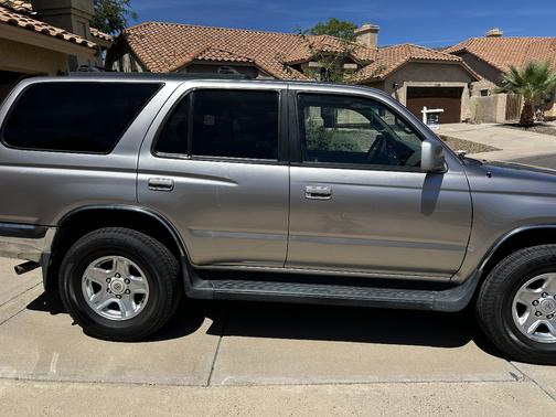 Gray 2001 Toyota 4Runner SR5