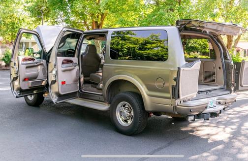 2003 Ford Excursion Eddie Bauer 4WD
