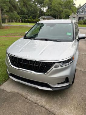 Silver 2022 Kia Carnival LXS